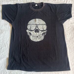 1980s Black T-Shirt with nuclear Skull Design rare Large 42-40